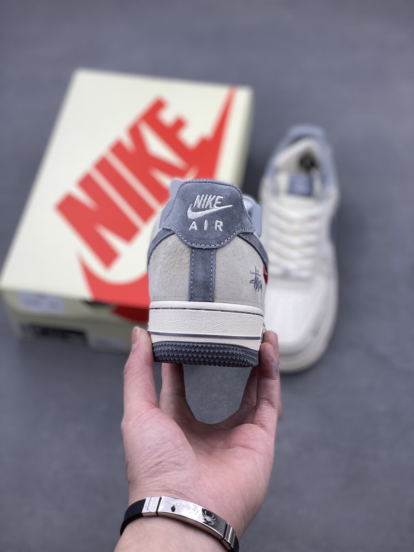 Nike Air Force 1 '07 Low Stussy Collab Sneakers - Limited Edition 5 i1739993208307 6380 0 3
