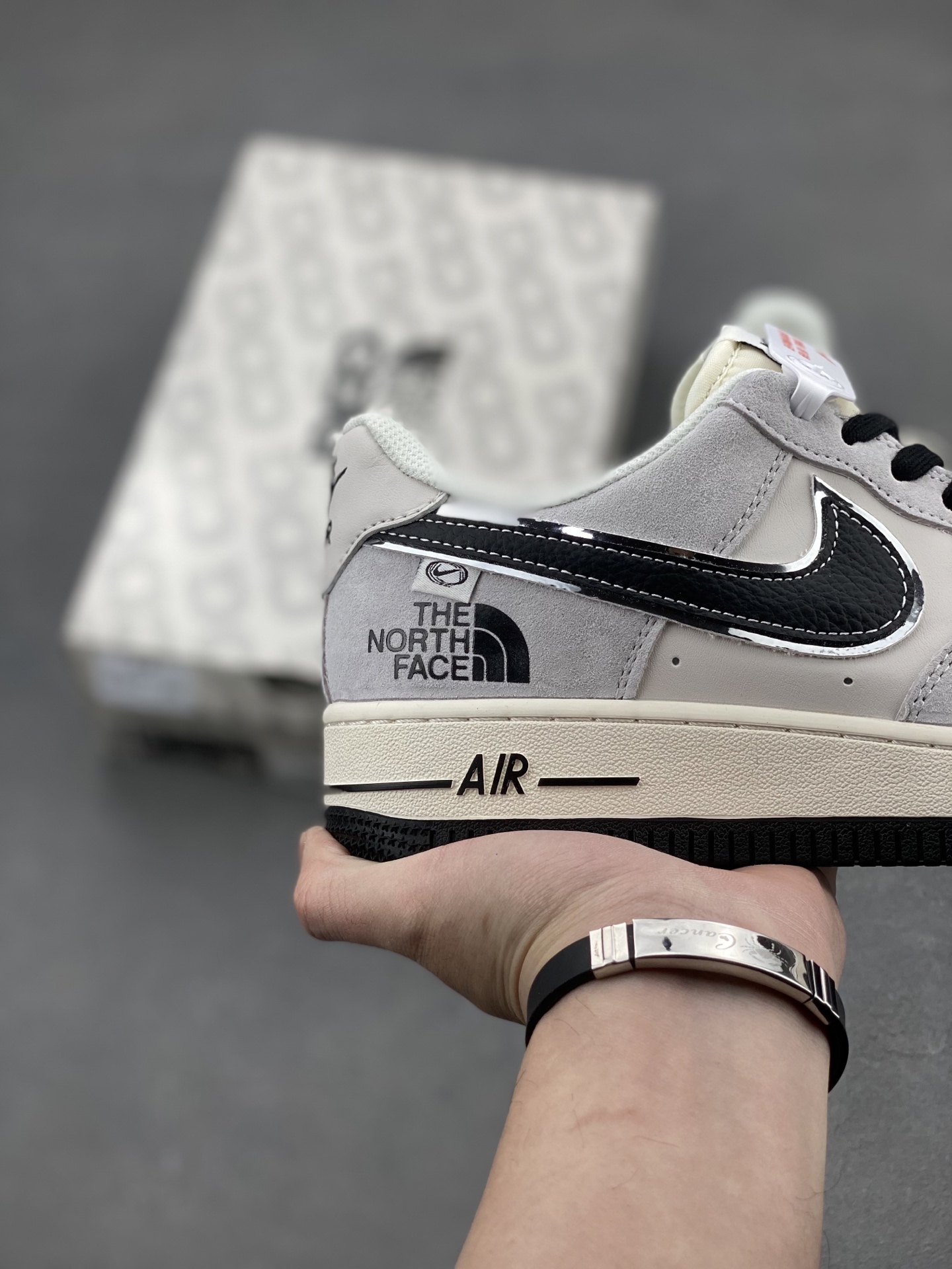 Nike Air Force 1 '07 Low The North Face Collab - Grey/Black 6 i1739993287756 7796 0 4