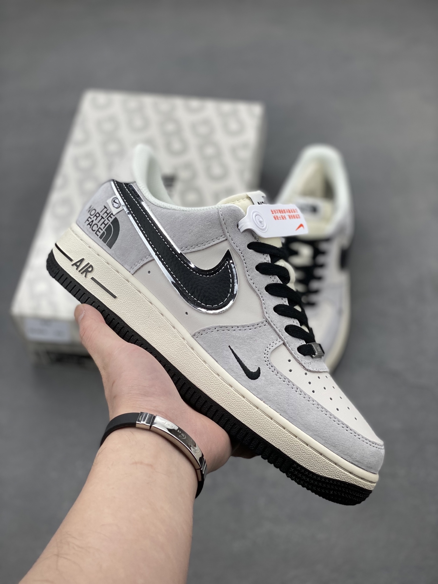 Nike Air Force 1 '07 Low The North Face Collab - Grey/Black 2 i1739993291003 1662 0 0