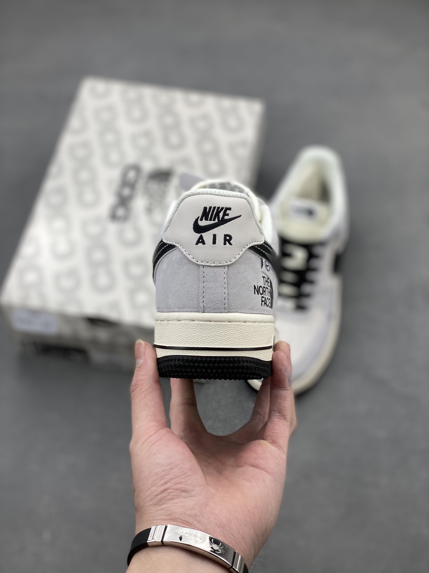 Nike Air Force 1 '07 Low The North Face Collab - Grey/Black 5 i1739993291018 3784 0 3