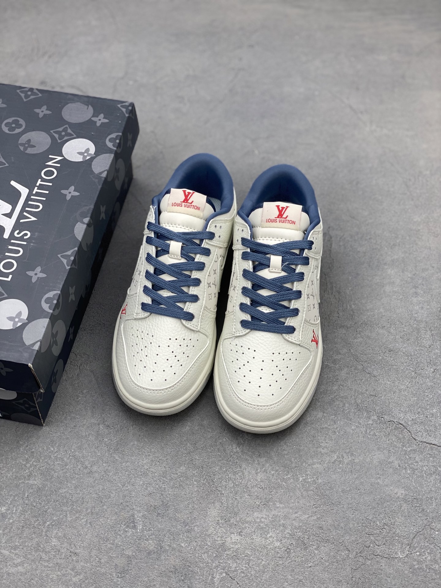 NK Dunk Low Retro Louis Vuitton Custom Sneakers - Premium Leather, Stylish Design 9 i1739994787914 8311 0 7