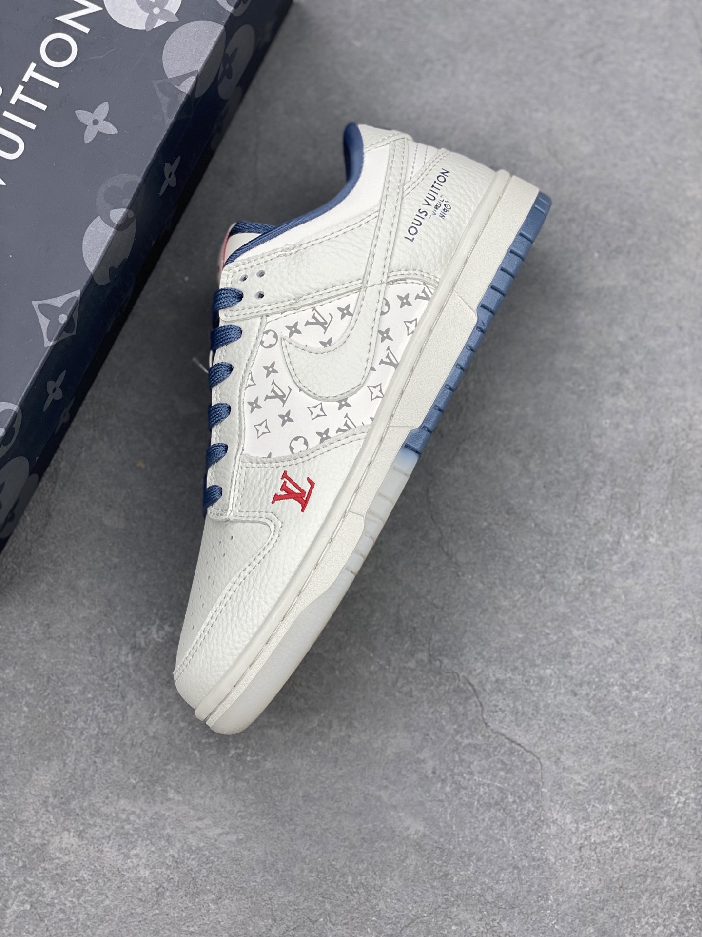 NK Dunk Low Retro Louis Vuitton Custom Sneakers - Premium Leather, Stylish Design 8 i1739994792564 9966 0 6