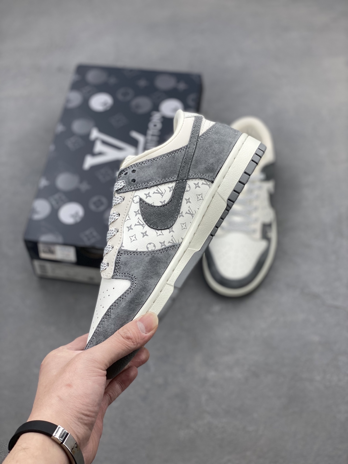 NK Dunk Low Retro Louis Vuitton Custom Sneakers - Premium Comfort & Style 3 i1739995938691 9046 0 2