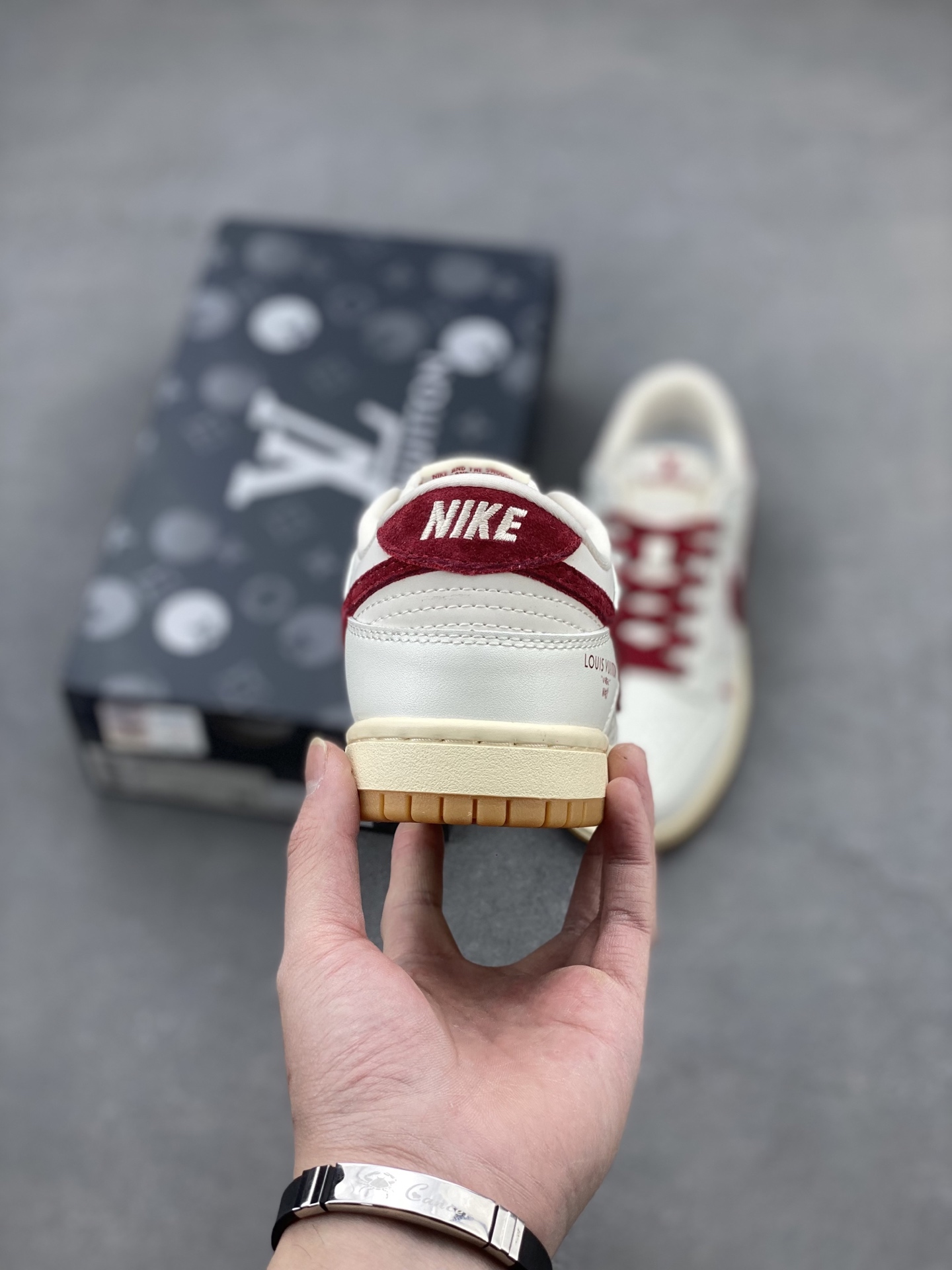 NK Dunk Low Retro Louis Vuitton Custom Casual Sneakers - Exclusive Design 5 i1739996065900 771 0 3