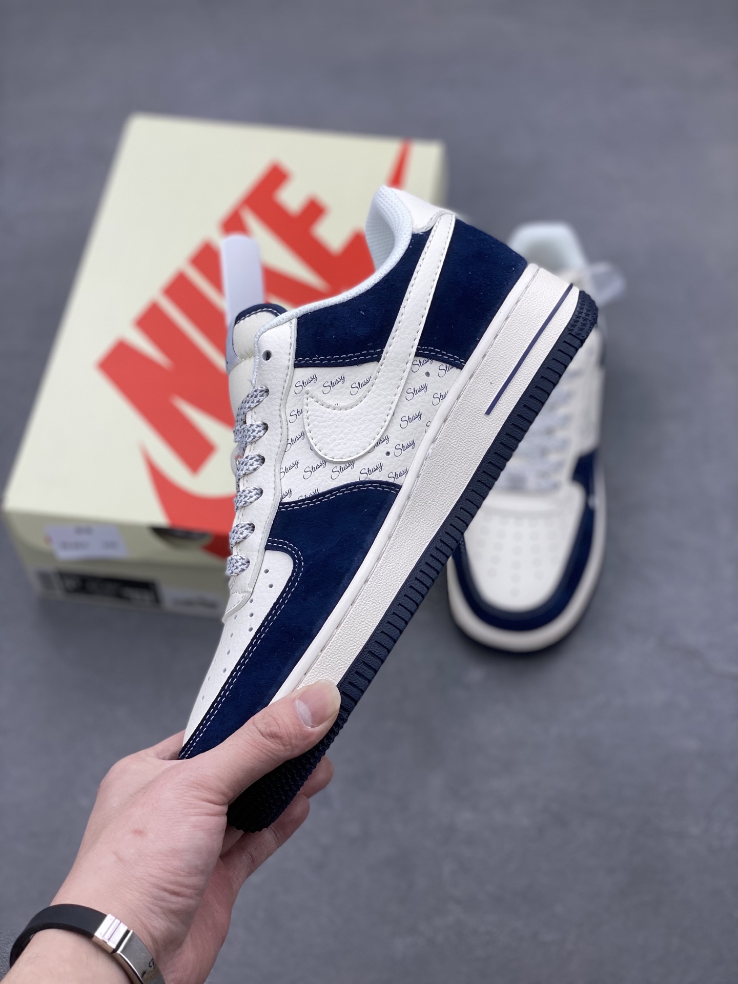 Nike Air Force 1 '07 Low Stussy, Limited Edition Sneakers - Navy/Fossil 4 i1740078816145 427 0 2