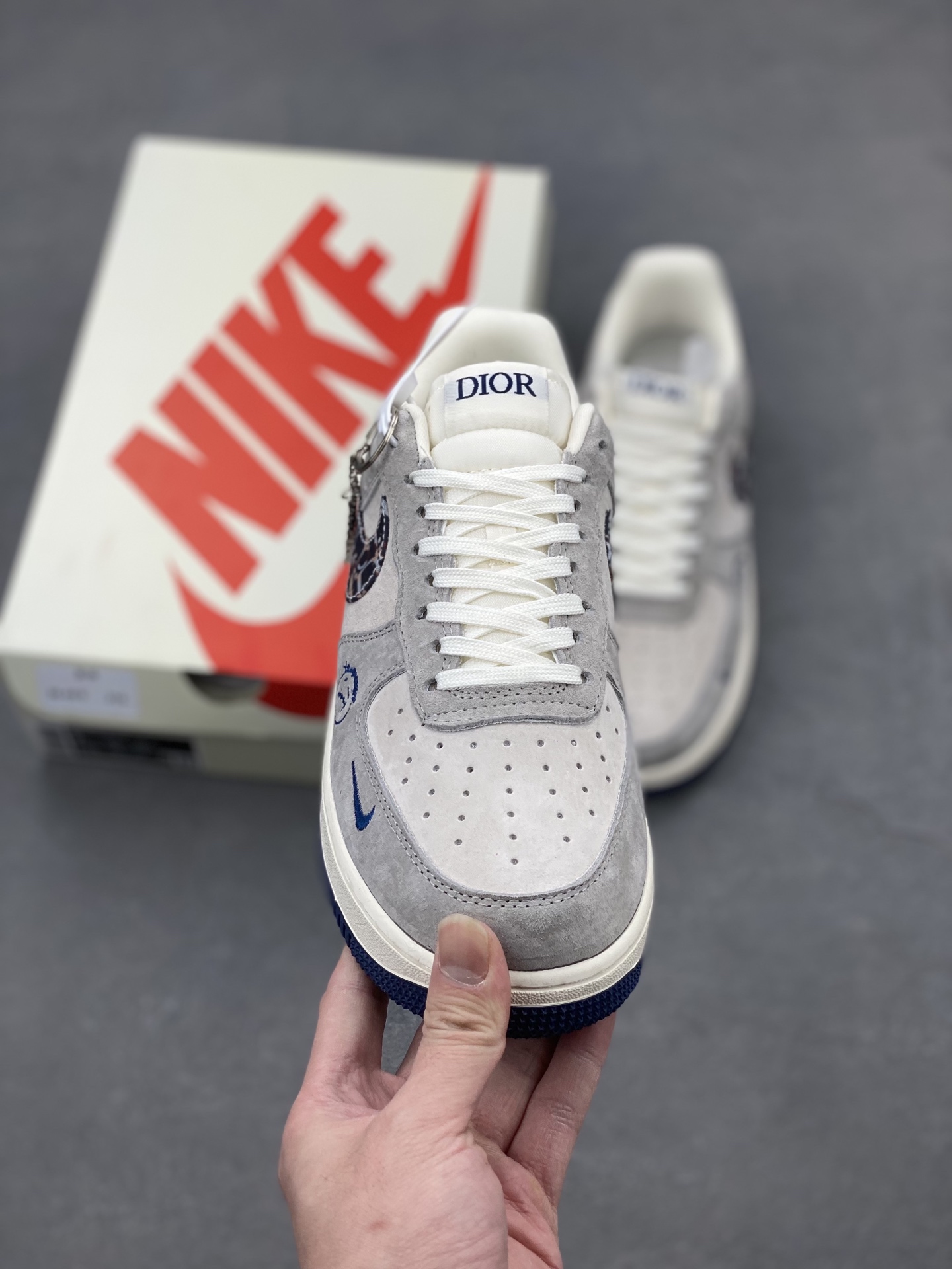 Nike Air Force 1 '07 Low Dior Custom Sneakers - Limited Edition 3 i1740079111156 4165 0 1