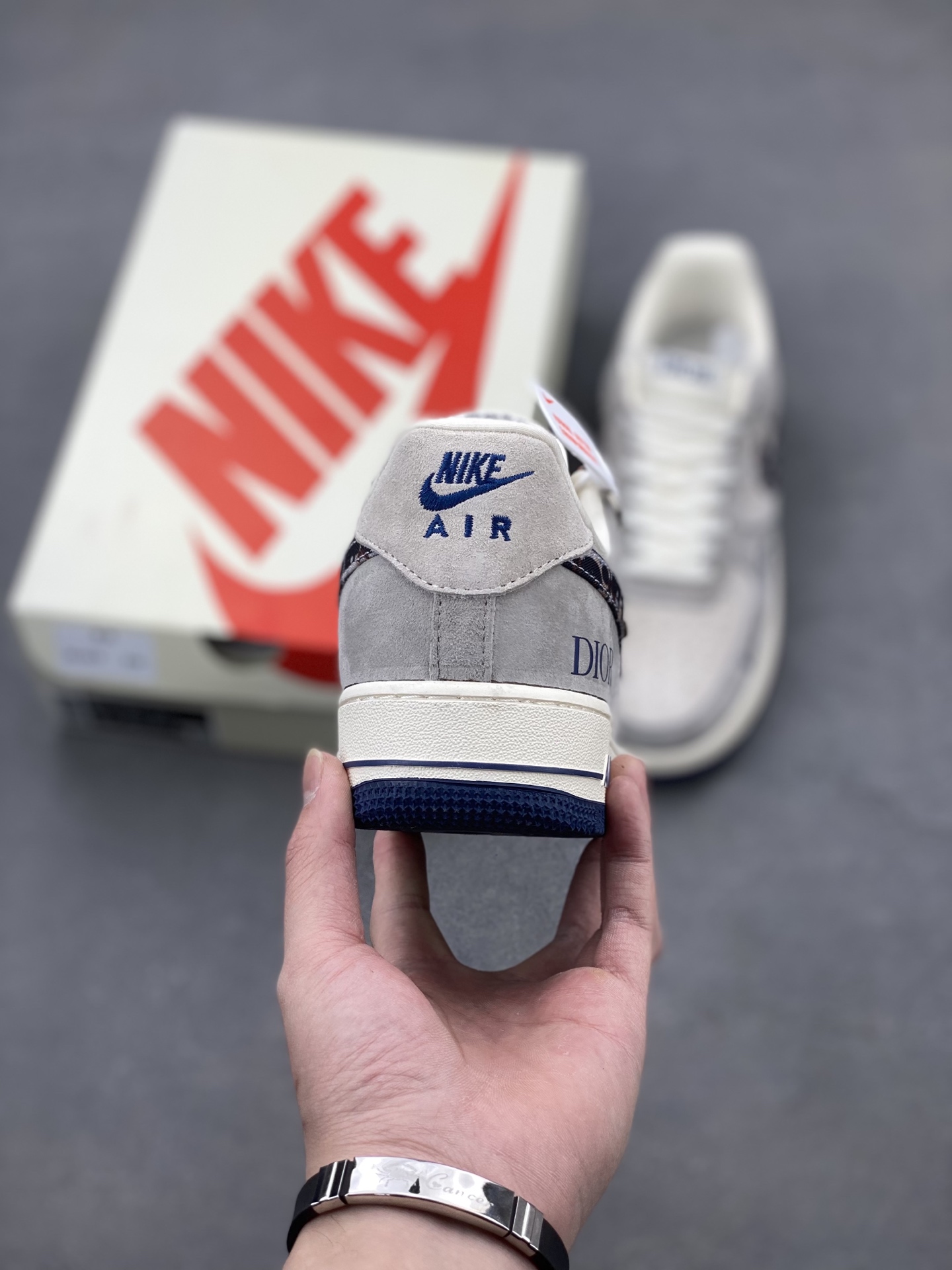 Nike Air Force 1 '07 Low Dior Custom Sneakers - Limited Edition 5 i1740079111708 9981 0 3
