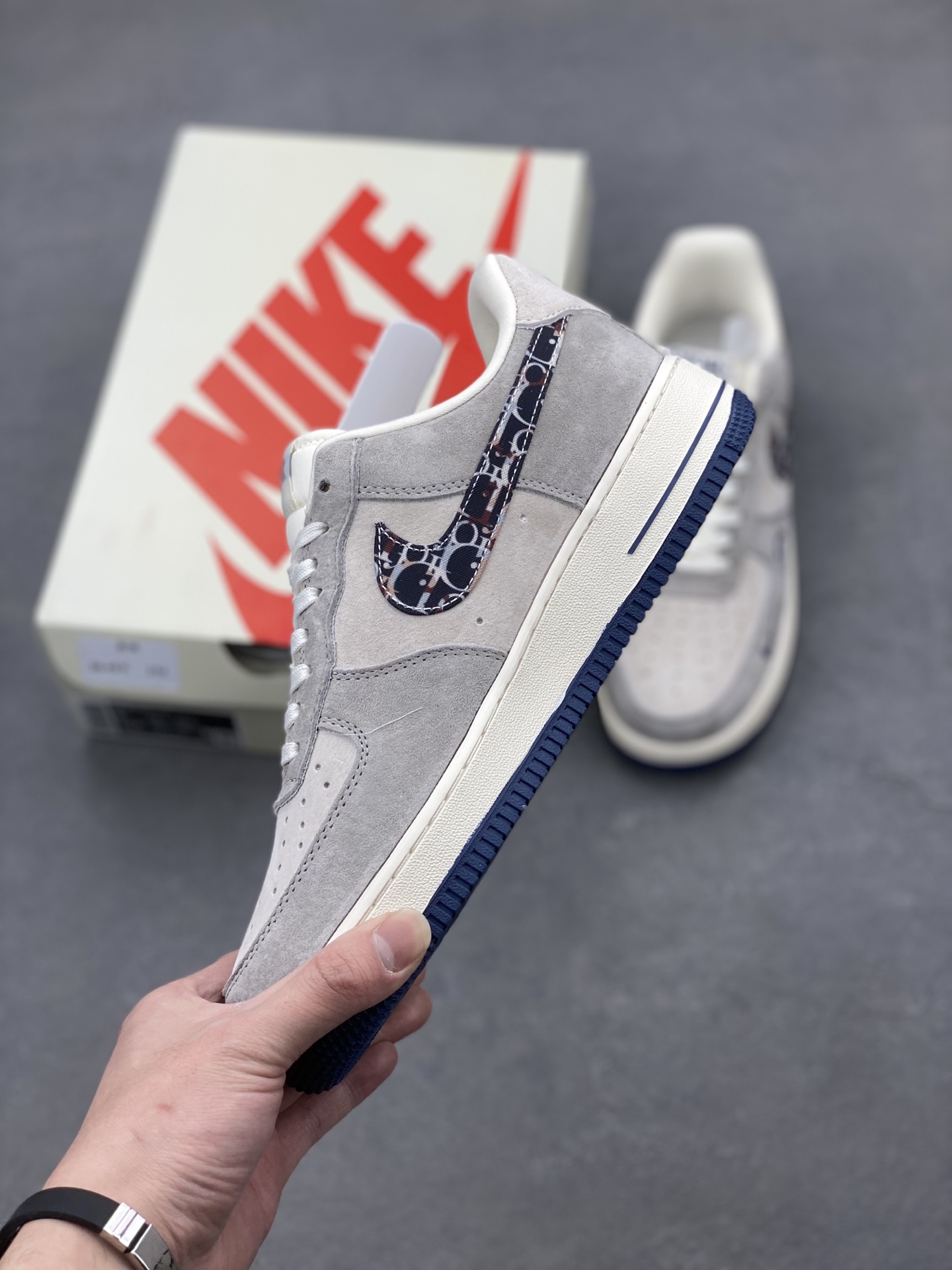 Nike Air Force 1 '07 Low Dior Custom Sneakers - Limited Edition 4 i1740079112354 8562 0 2