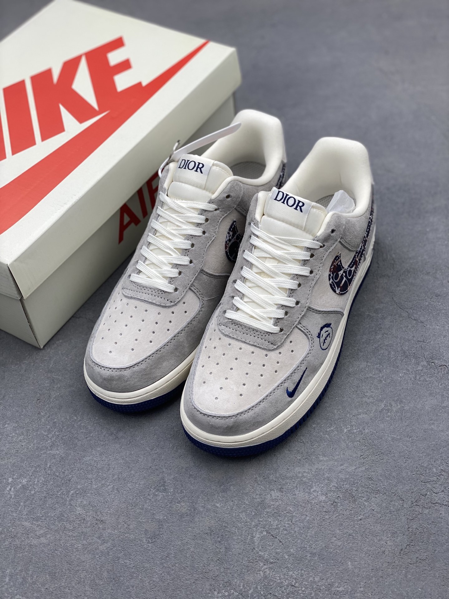 Nike Air Force 1 '07 Low Dior Custom Sneakers - Limited Edition 9 i1740079116614 2428 0 7