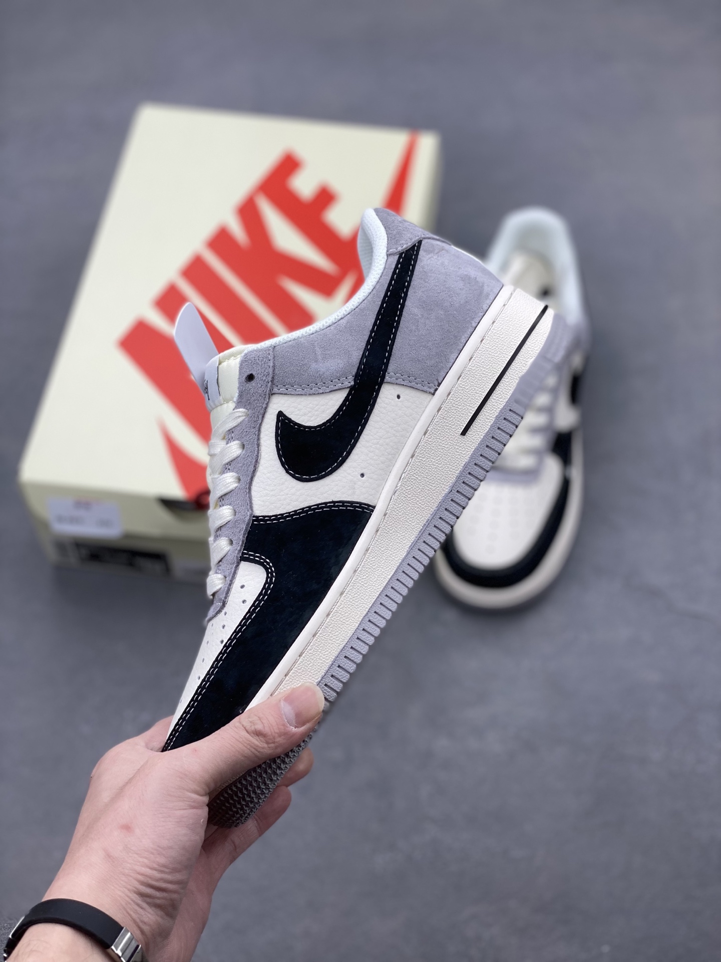Nike Air Force 1 '07 Low Sneakers - Limited Edition, Premium Comfort 4 i1740162402079 7867 0 2