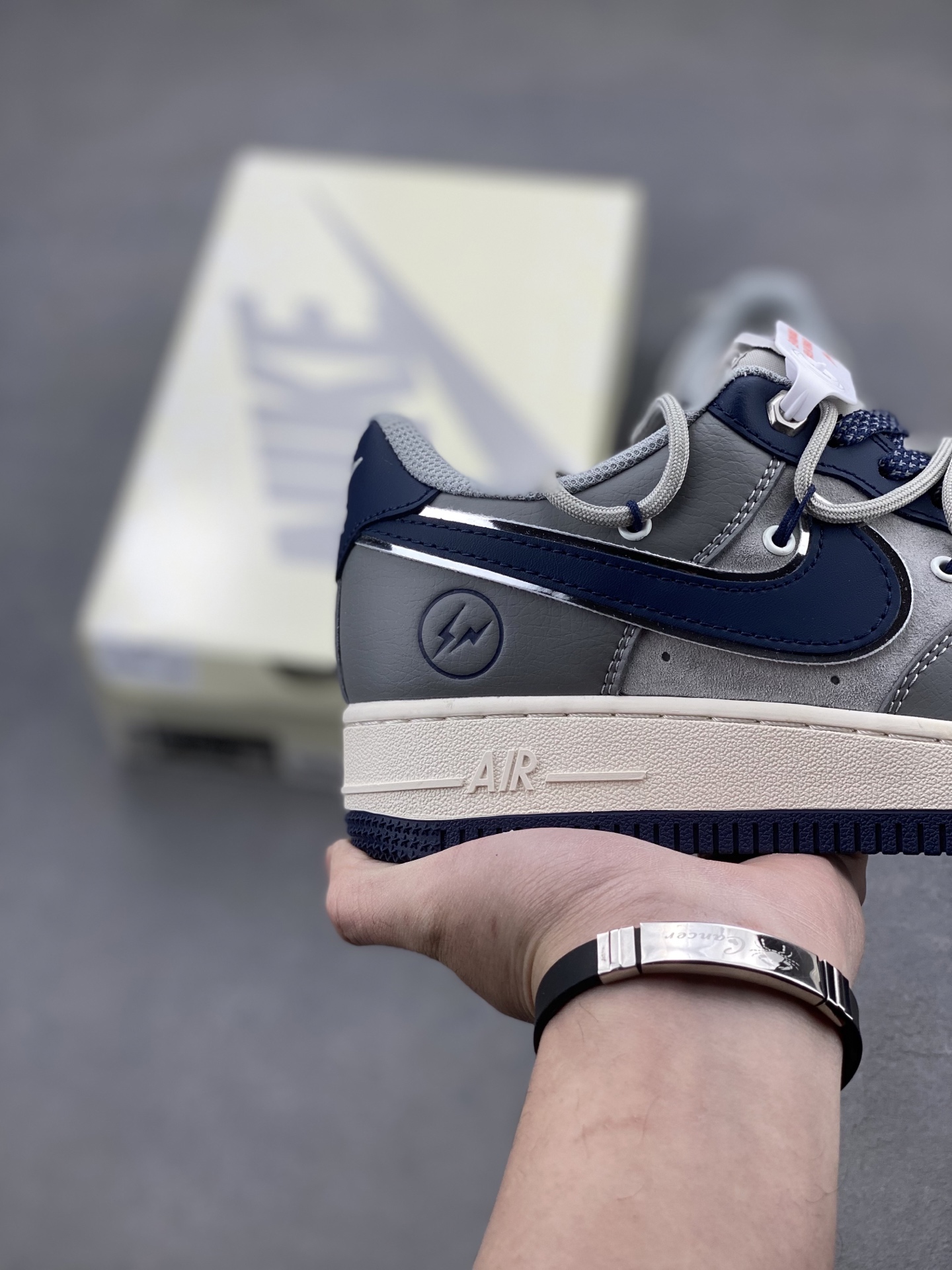 Nike Air Force 1 '07 Low Sneakers - Limited Edition, Premium Comfort and Style 6 i1740162623531 6914 0 4