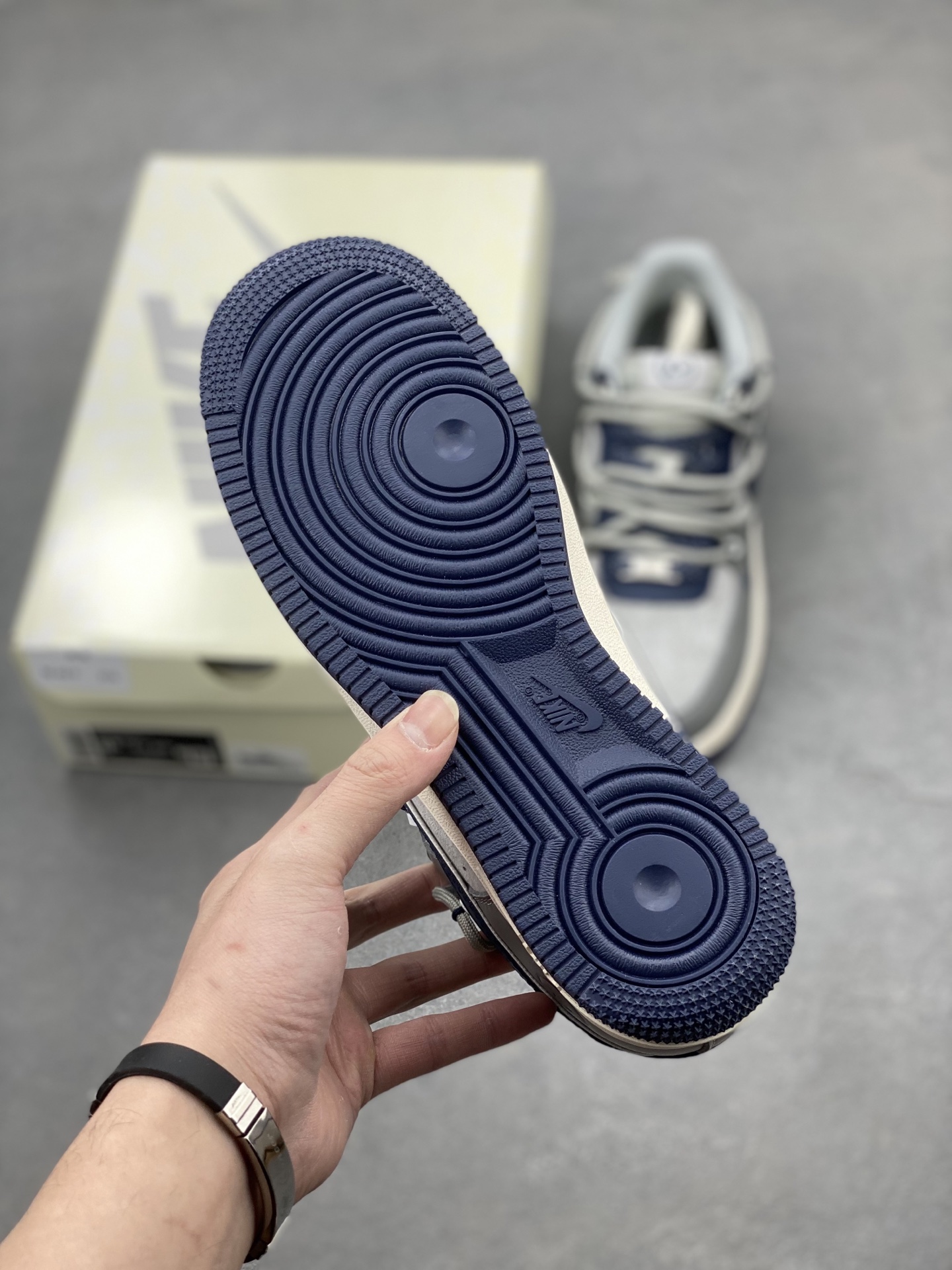 Nike Air Force 1 '07 Low Sneakers - Limited Edition, Premium Comfort and Style 7 i1740162624267 9614 0 5