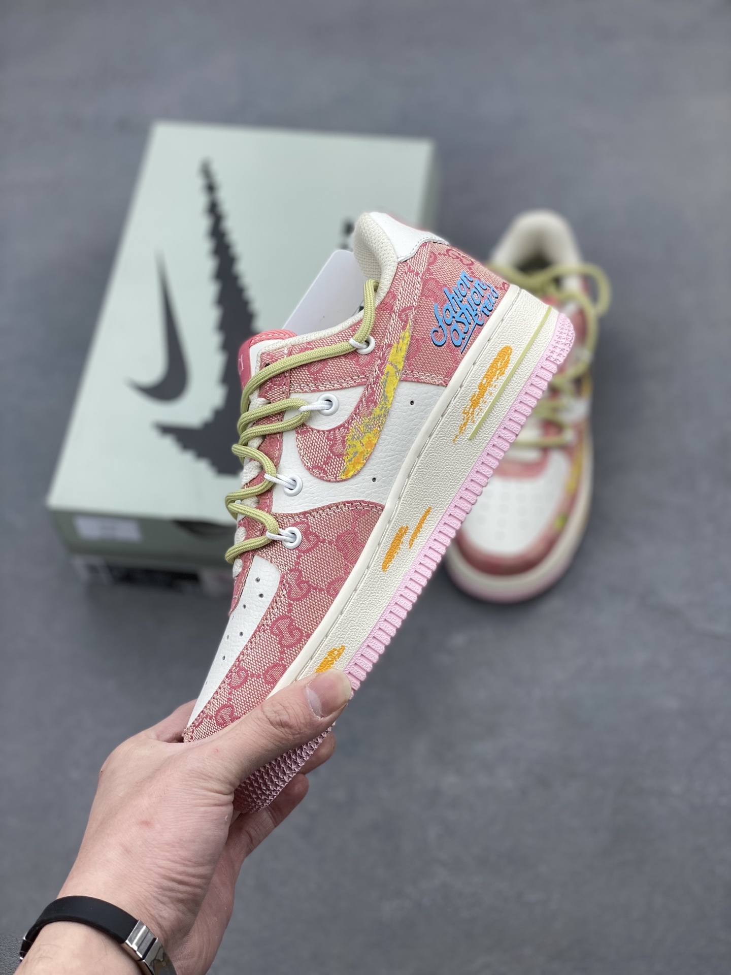 Nike Air Force 1 Low Bugs Bunny Custom Sneakers - Limited Edition 4 i1740162861888 3917 0 2