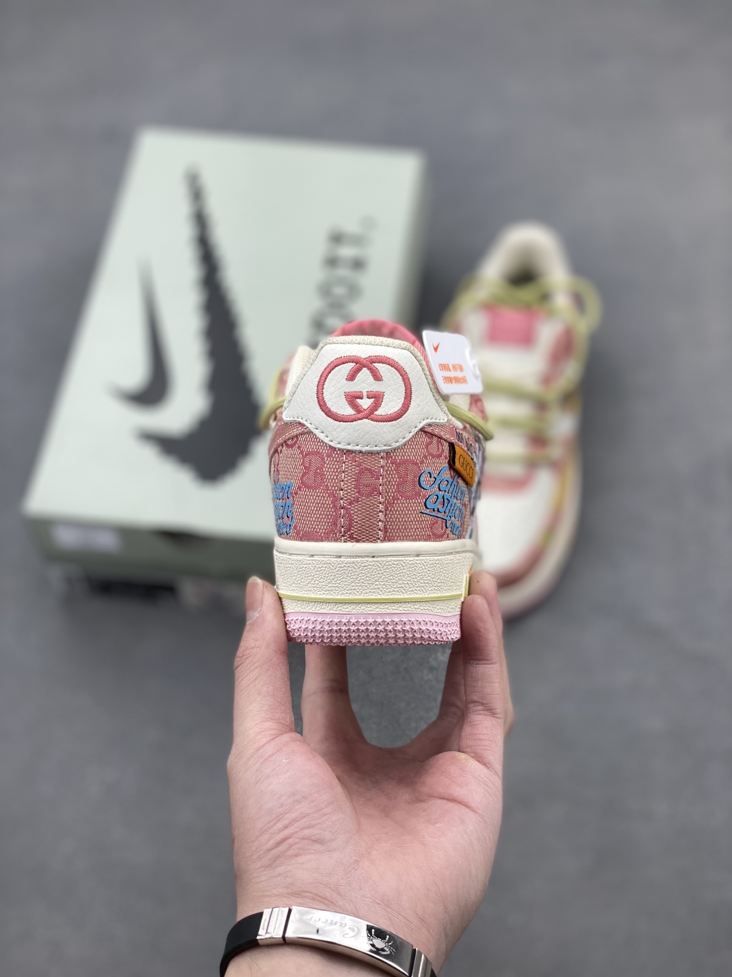 Nike Air Force 1 Low Bugs Bunny Custom Sneakers - Limited Edition 5 i1740162862660 1311 0 3