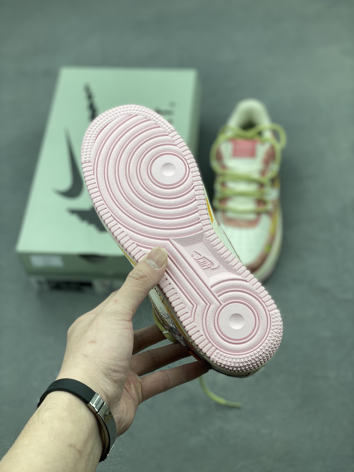 Nike Air Force 1 Low Bugs Bunny Custom Sneakers - Limited Edition 7 i1740162863418 3810 0 5