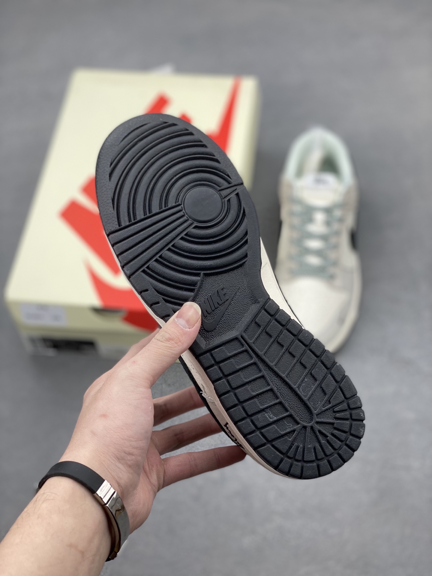 Nike SB Dunk Low x Stussy White Grey Black Sneakers High Quality 7 i1740163293750 5465 0 5