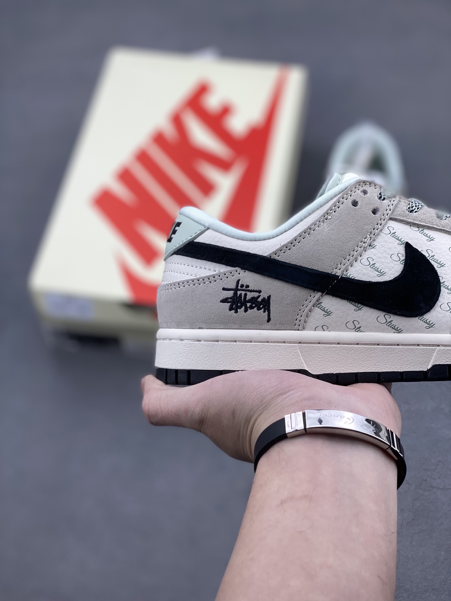 Nike SB Dunk Low x Stussy White Grey Black Sneakers High Quality 6 i1740163300264 8602 0 4