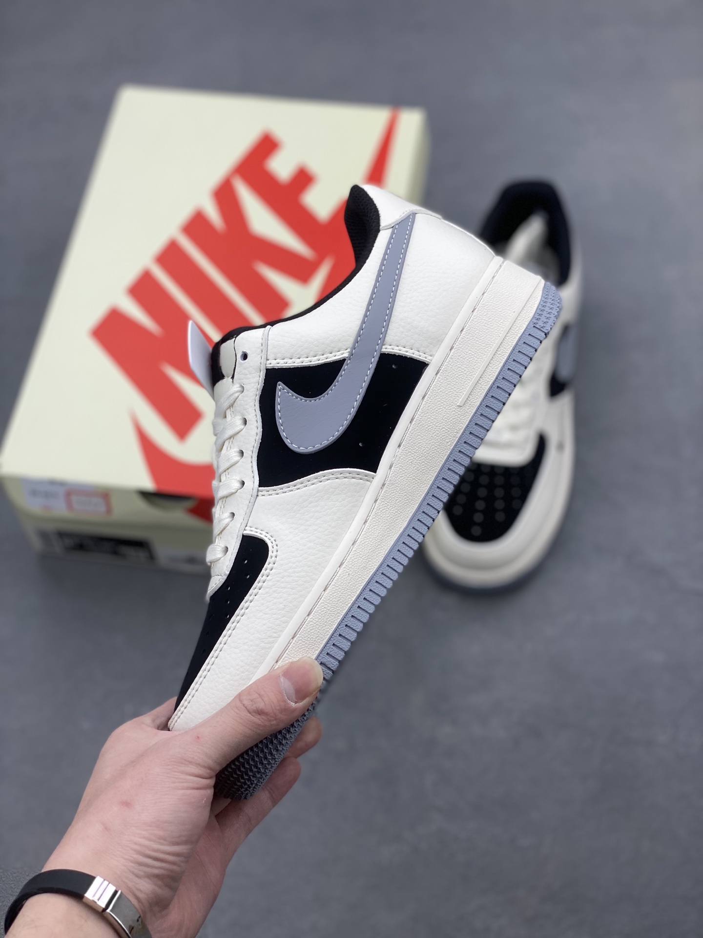 Nike Air Force 1 '07 Low Casual Sneakers - Style & Comfort 4 i1740255514472 306 0 2