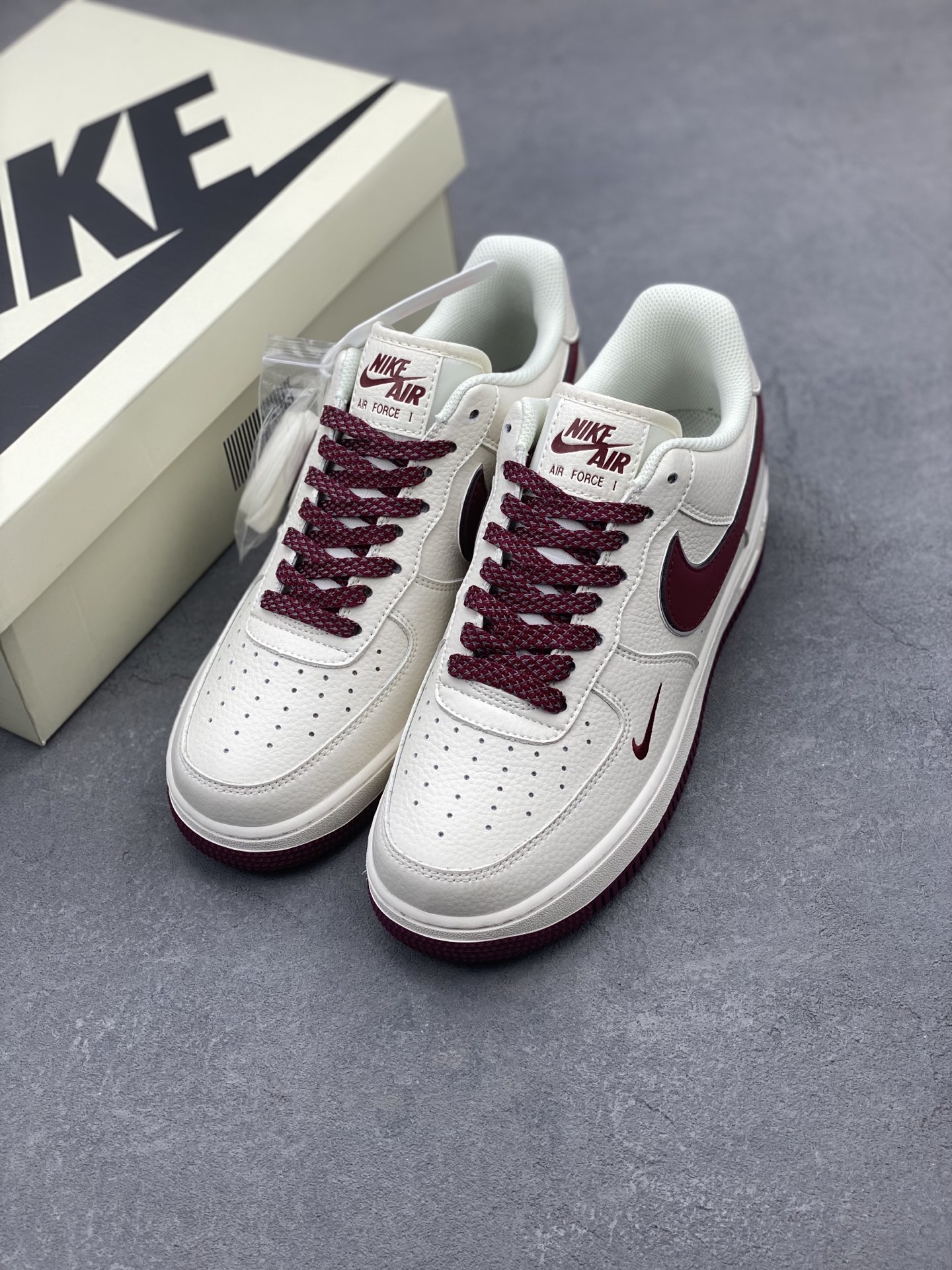 Nike Air Force 1 Low '07 'QR Code' Burgundy Sneakers - Original Version 9 i1740255590135 300 0 7