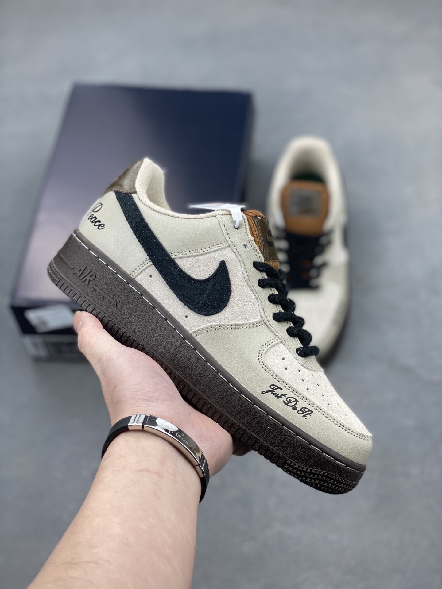 Nike Air Force 1 '07 Low-Top Casual Sneakers - Versatile Style and Comfort 2 i1740255715525 5523 0 0