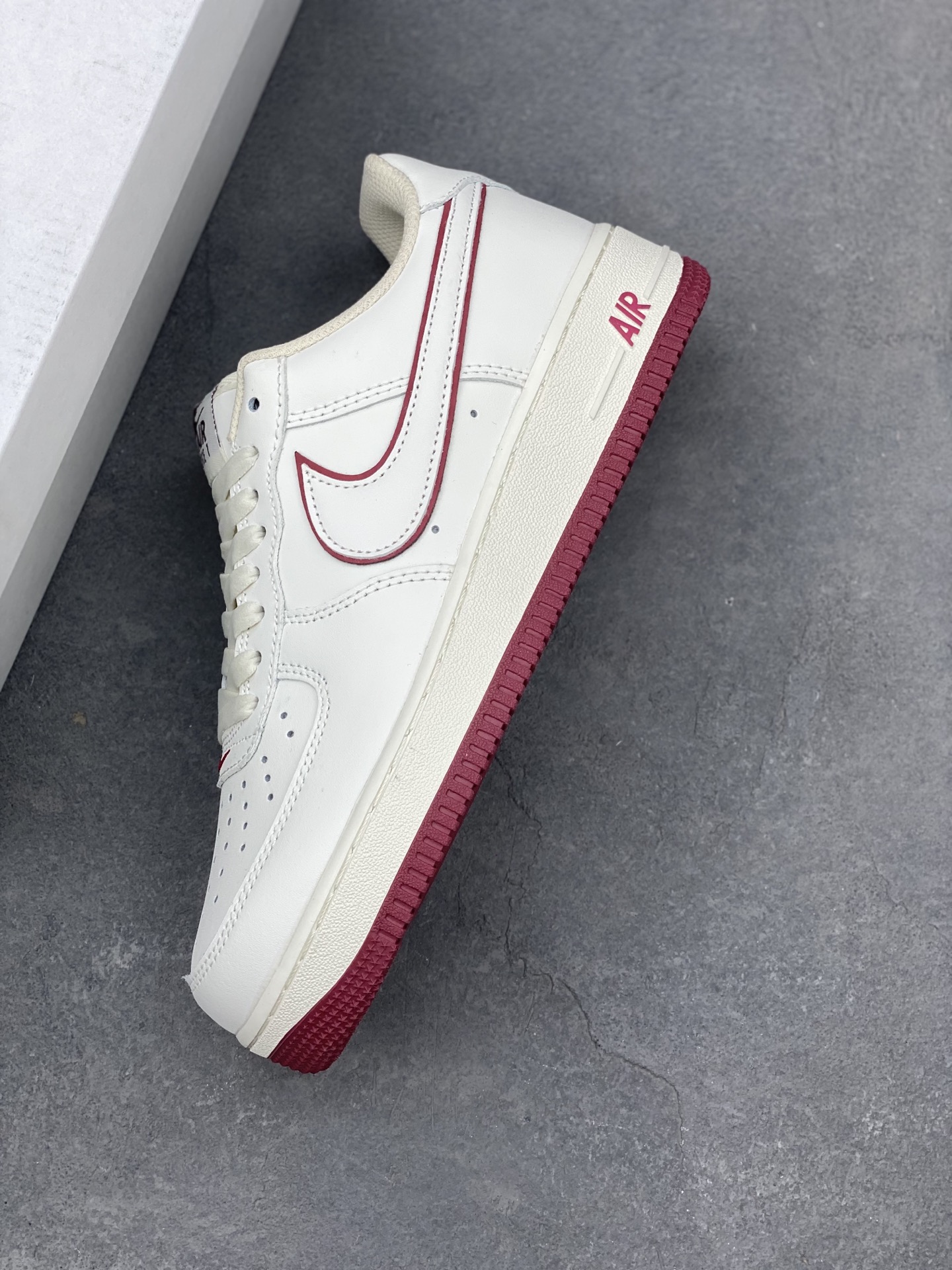 Nike Air Force 1 Low '07 White Burgundy Casual Sneakers DZ2799-103 8 i1740255766178 4502 0 6