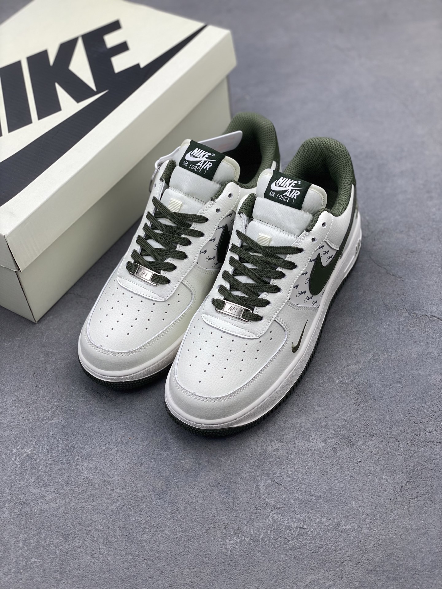 Nike Air Force 1 '07 Low Stussy Collab - Cream/Olive Sneakers 9 i1740328570344 8419 0 7