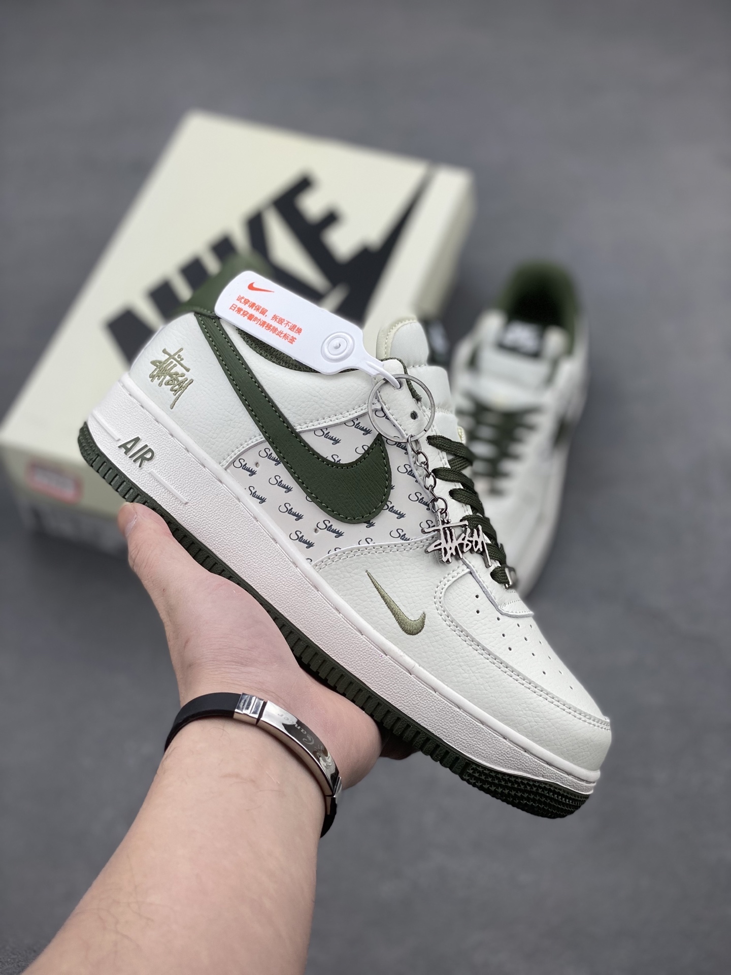Nike Air Force 1 '07 Low Stussy Collab - Cream/Olive Sneakers 2 i1740328571585 624 0 0