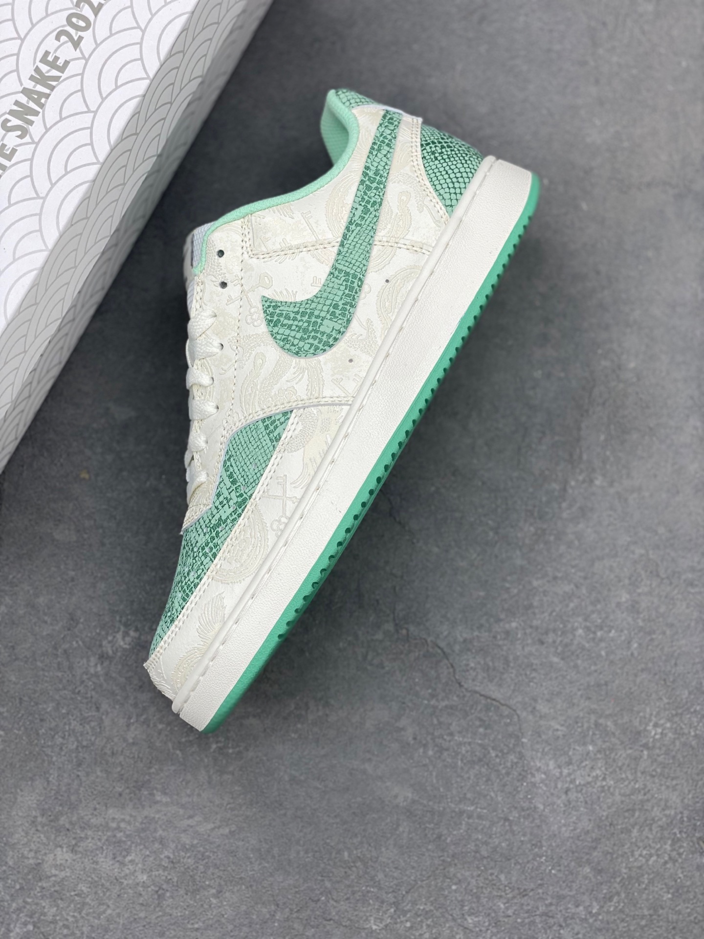 Nike Court Vision Low White Green Casual Sneakers CD5463-100 8 i1740328845998 5840