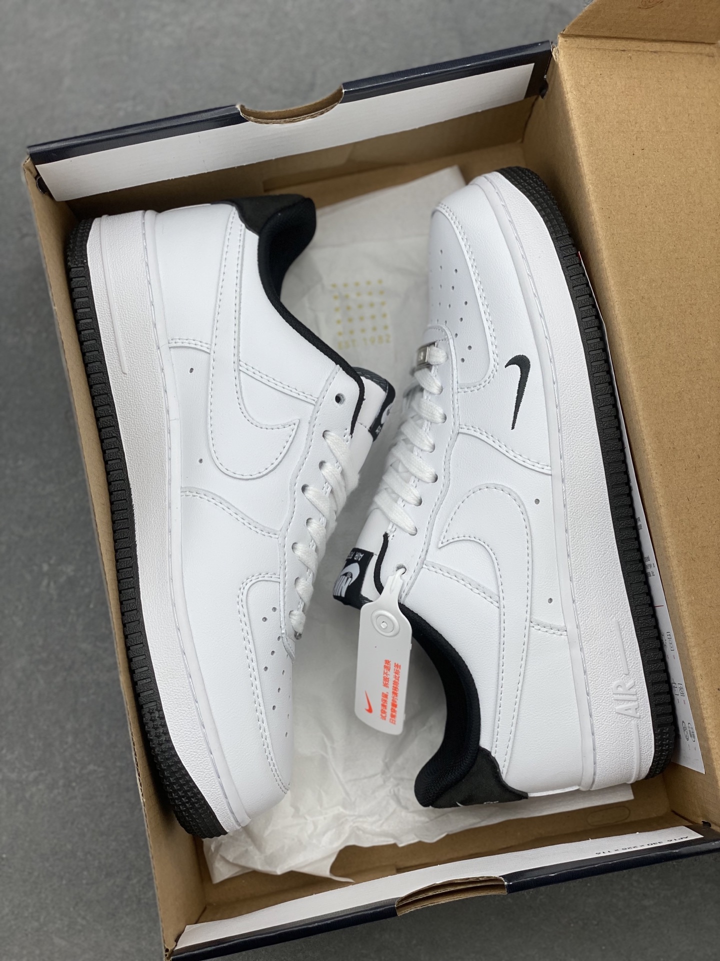 Nike Air Force 1 '07 White Black: Classic Style, Modern Comfort 10 i1740413884649 6520 0 8