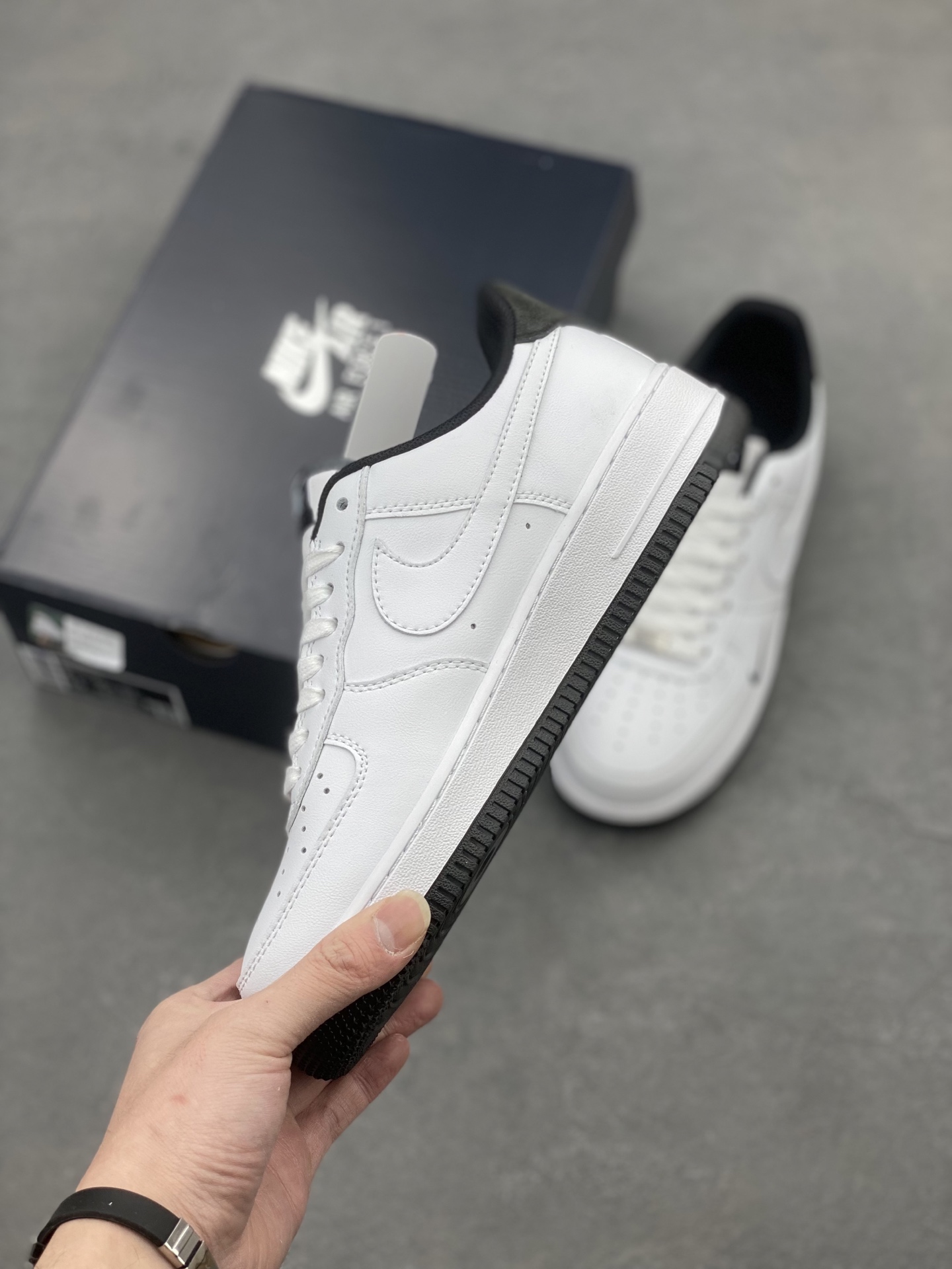 Nike Air Force 1 '07 White Black: Classic Style, Modern Comfort 4 i1740413886529 5623 0 2