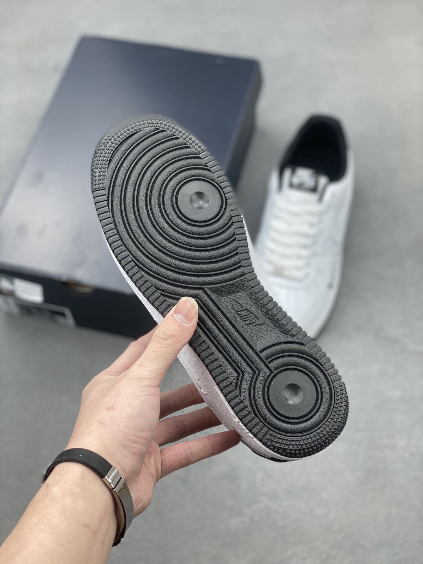Nike Air Force 1 '07 White Black: Classic Style, Modern Comfort 7 i1740413890907 6448 0 5