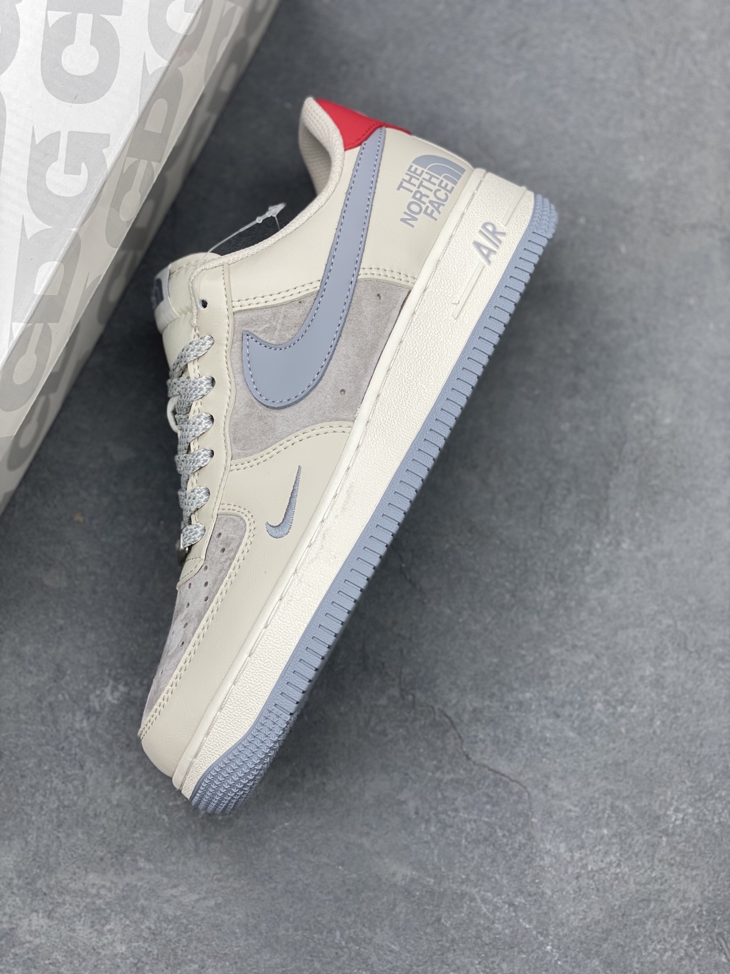 Nike Air Force 1 '07 Low Sneakers - Limited Edition, Premium Comfort 8 i1740413982234 548 0 6