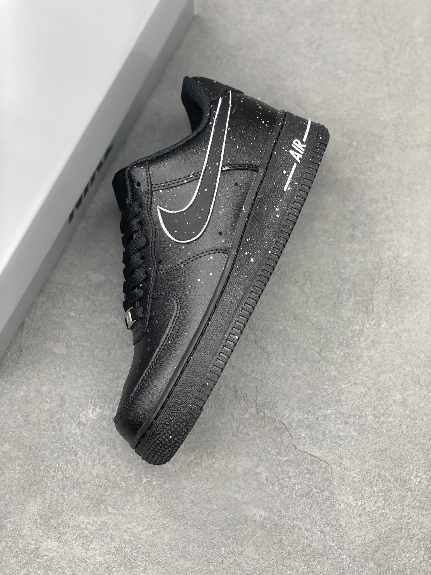 Nike Air Force 1 '07 Low Black Speckled Sneakers Limited Edition 8 i1740414154646 6656 0 6