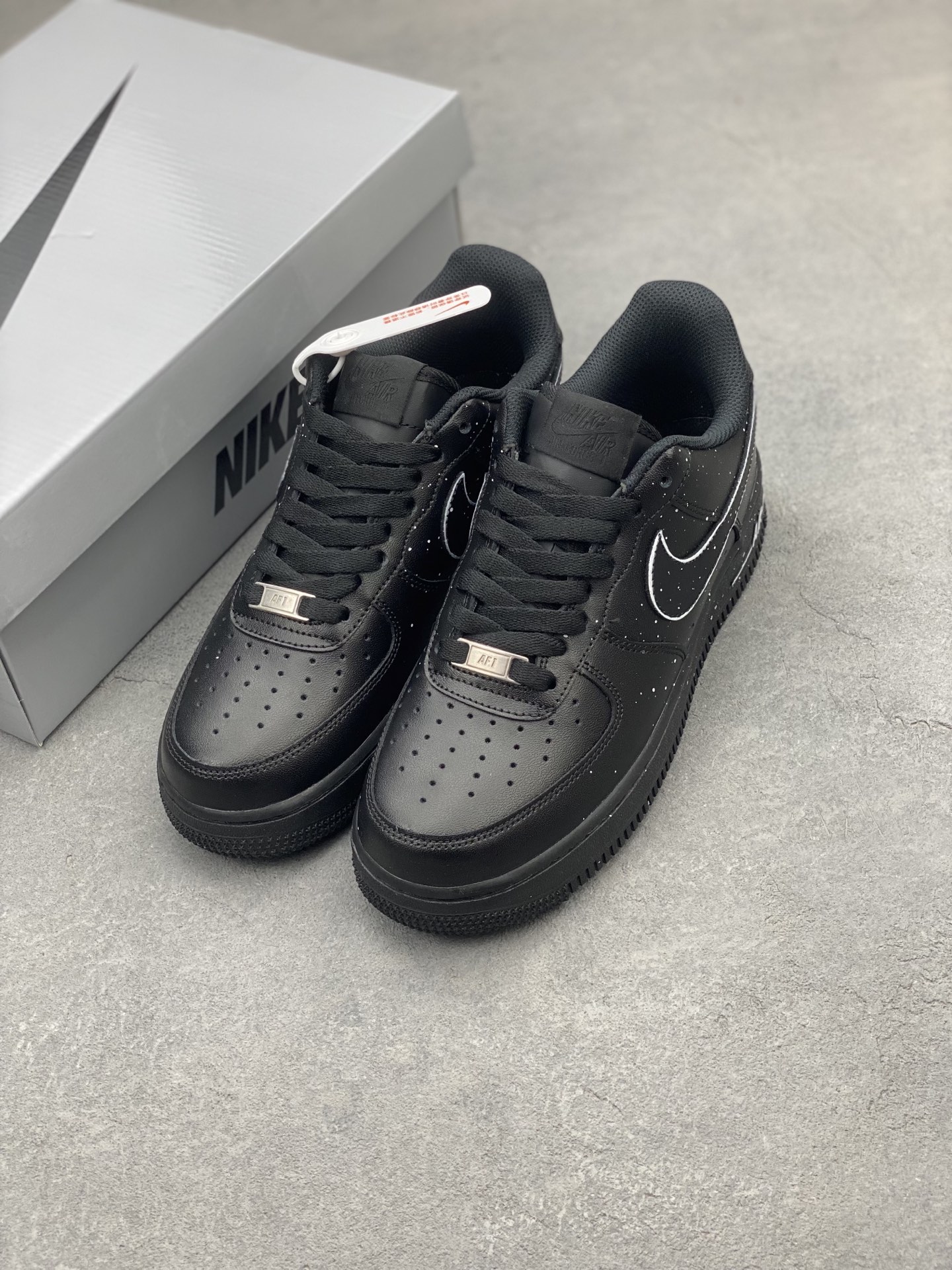 Nike Air Force 1 '07 Low Black Speckled Sneakers Limited Edition 9 i1740414158859 3618 0 7