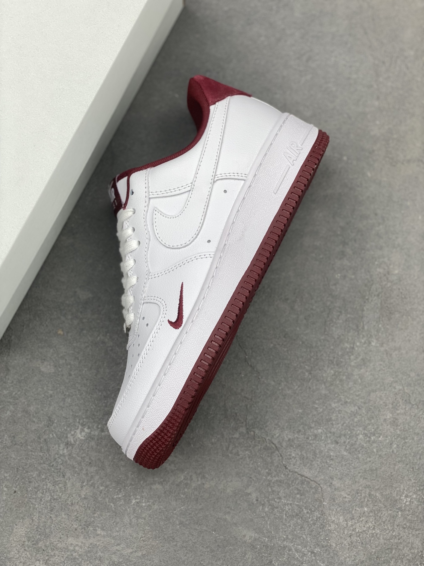 Nike Air Force 1 '07 White Red, Pure Air Force Edition - HF0952-100 8 i1740414531465 1998 0 6