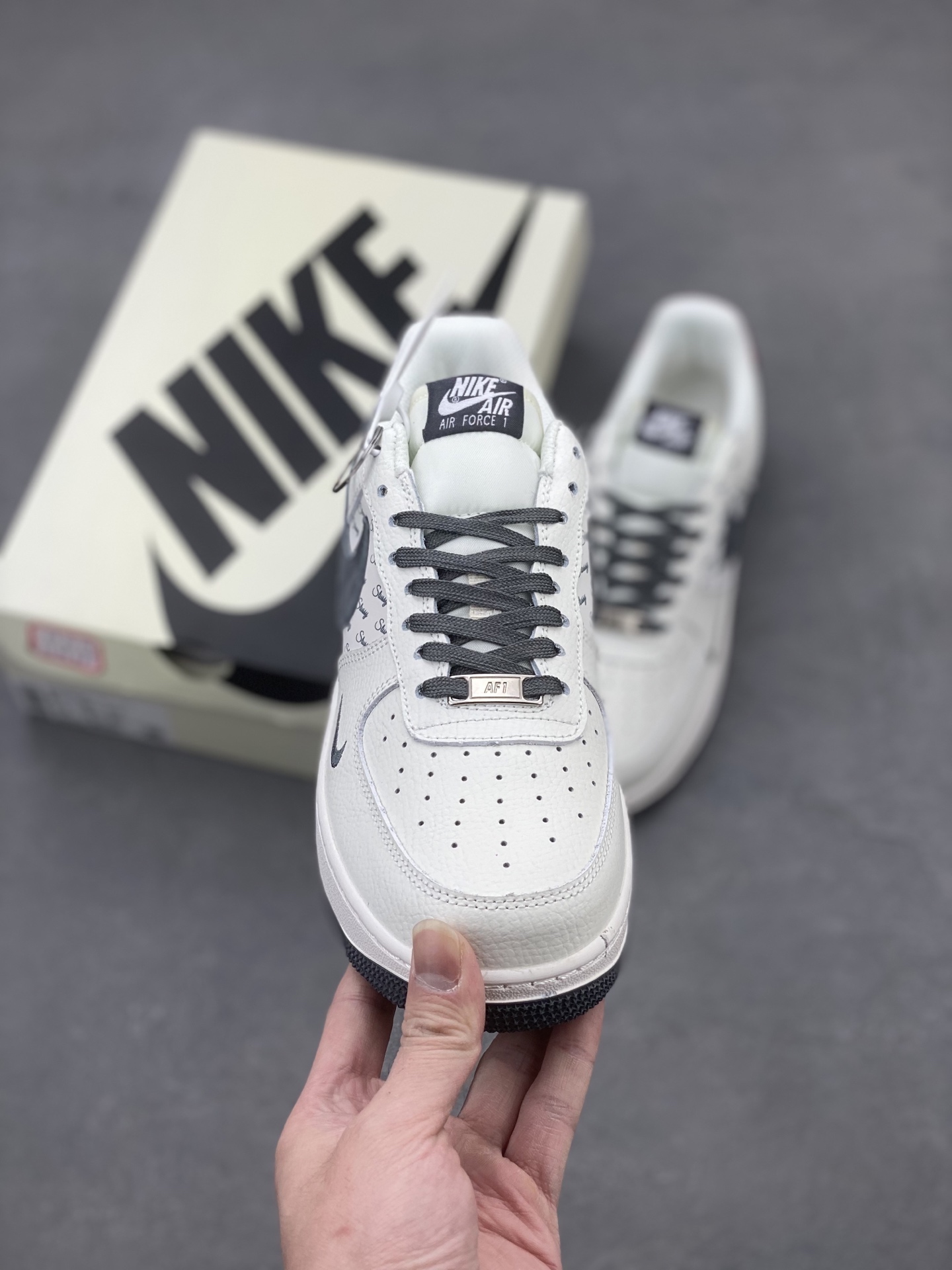 Nike Air Force 1 '07 Low Stussy Collab Sneakers - Limited Edition 3 i1740500023778 8723 0 1