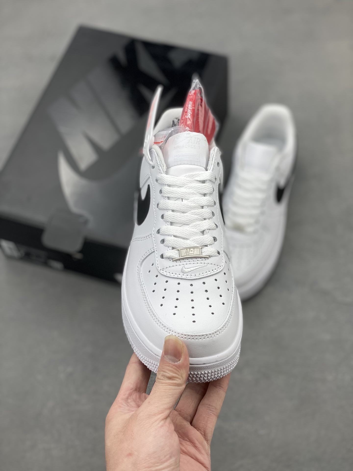 Nike Air Force 1 '07 Low White/Black/Red Casual Sneakers CU9225-102 3 i1740500305186 8695 0 1