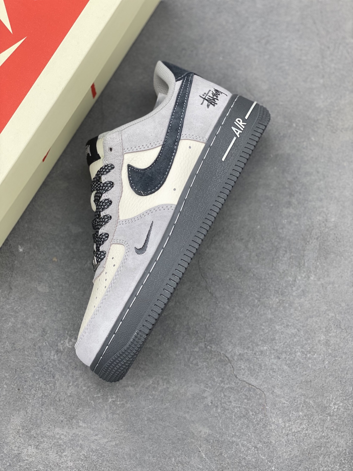 Nike Air Force 1 '07 Low Stussy Collab Sneakers - Limited Edition 8 i1740597869840 790 0 6