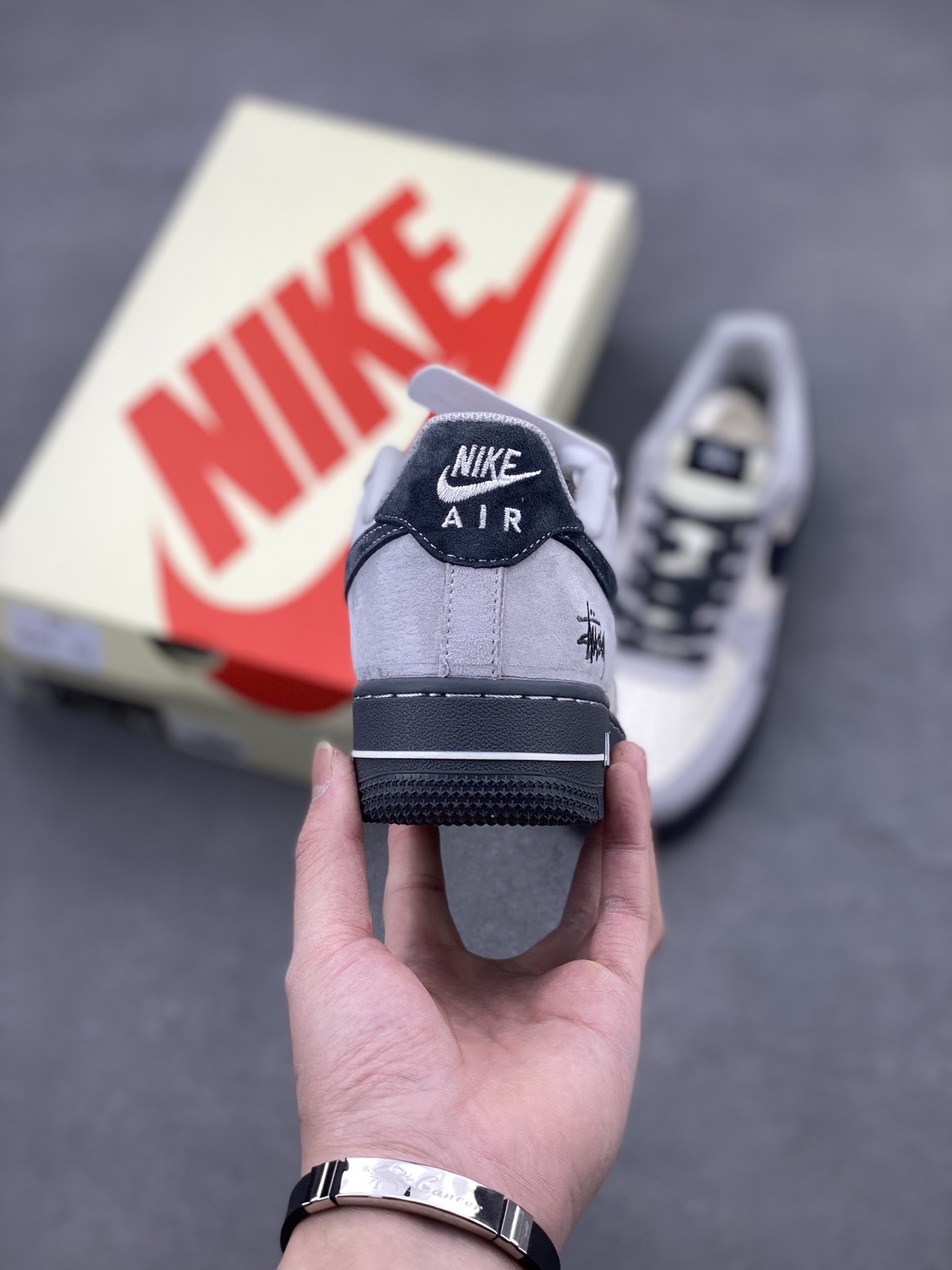 Nike Air Force 1 '07 Low Stussy Collab Sneakers - Limited Edition 5 i1740597879373 9172 0 3