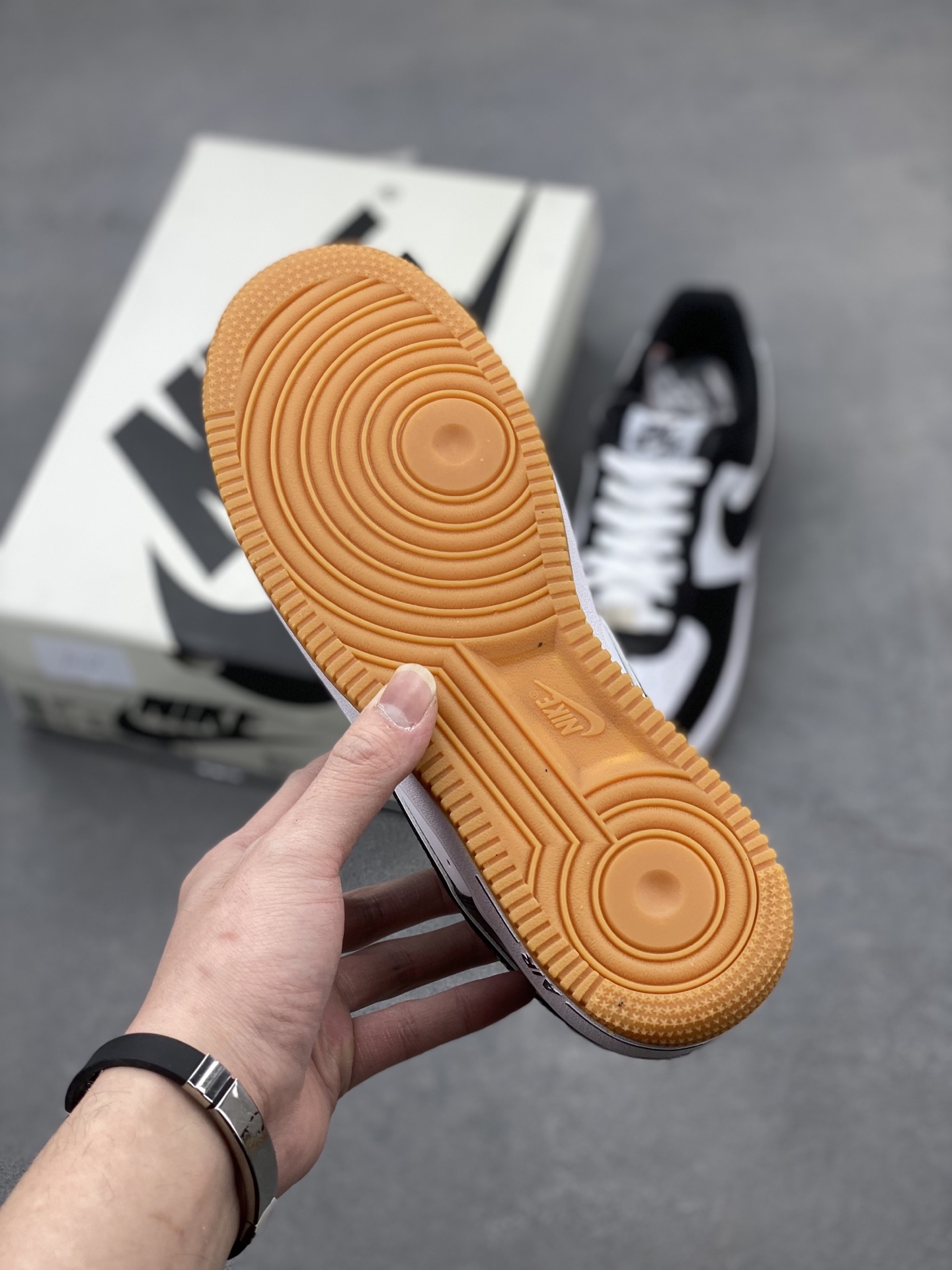 Nike Air Force 1 '07 Black White Gum Bottom Athletic Shoes AW2296-002 7 i1740598078020 6682 0 5