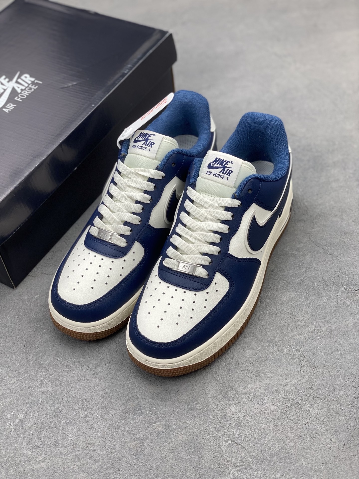 Nike Air Force 1 '07: Navy Blue and White Classic Sneakers - Size 36-45 9 i1740598176251 8942 0 7