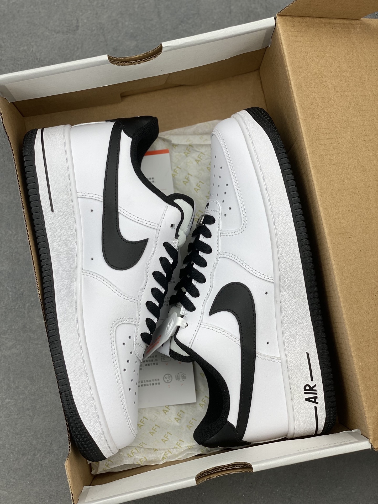 Nike Air Force 1 '07: Classic White & Black Sneakers for Men & Women 10 i1740598239633 1175 0 8