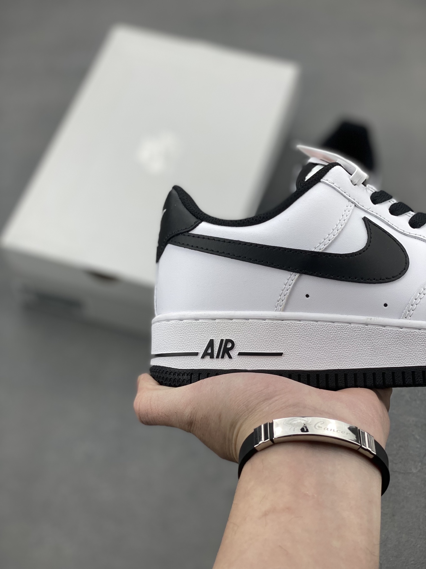 Nike Air Force 1 '07: Classic White & Black Sneakers for Men & Women 6 i1740598239859 702 0 4