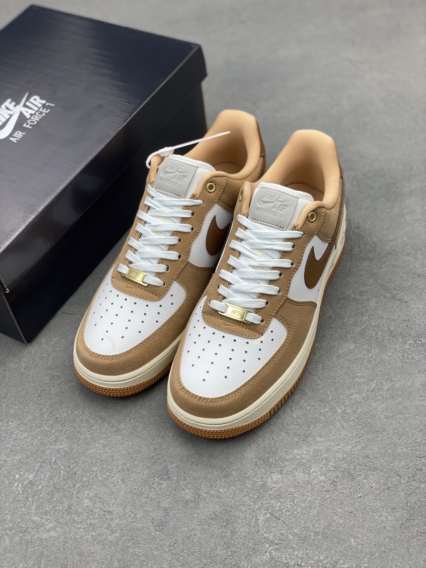 Nike Air Force 1 '07 Premium Edition - Timeless Style, Unmatched Comfort 9 i1740598322507 1635 0 7