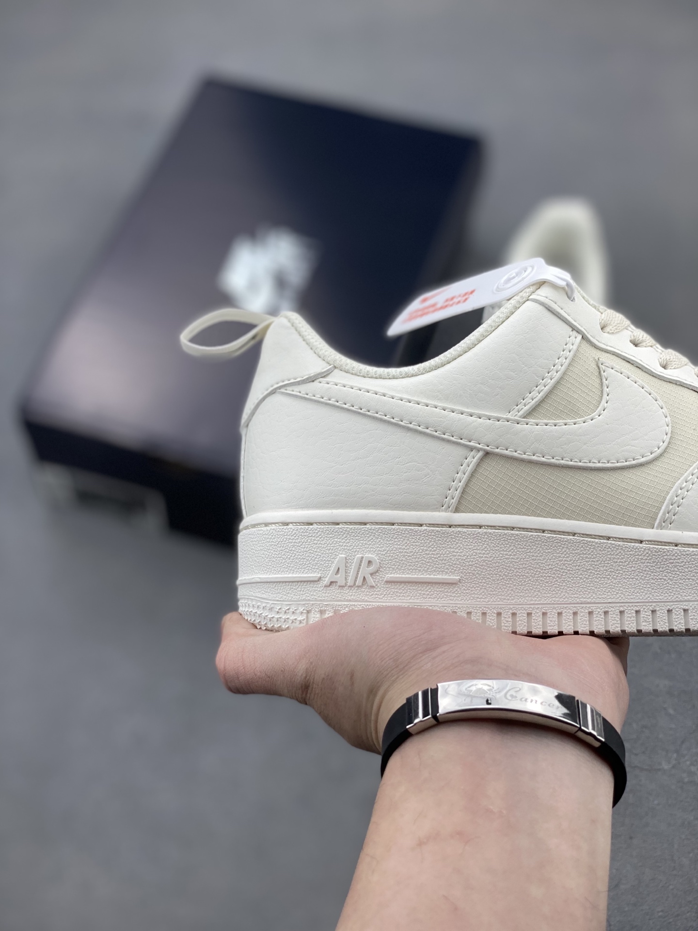 Nike Air Force 1 '07: Original Comfort, Iconic Style, and Durable Design 6 i1740598368549 1058 0 4