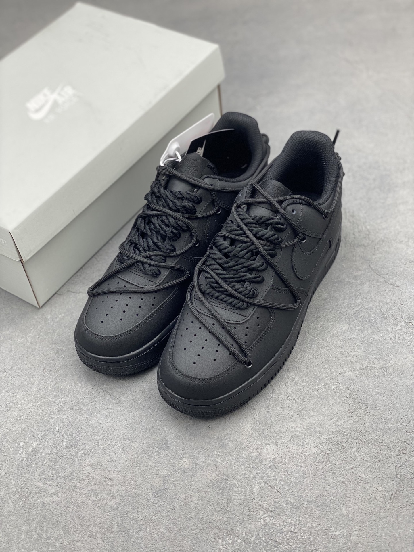 Nike Air Force 1 Low: Classic Style, Modern Comfort - Black 9 i1740598443675 8989 0 7
