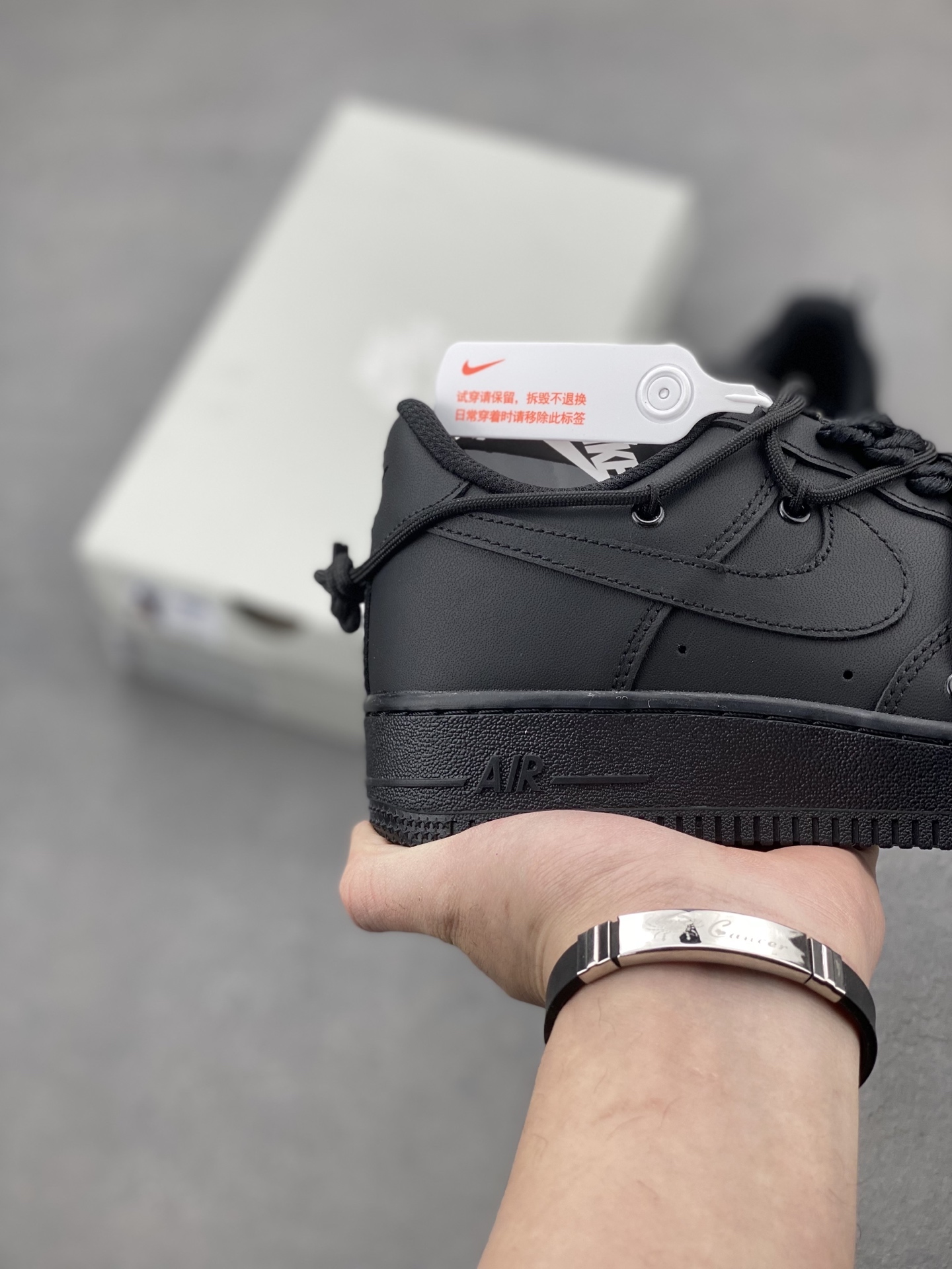 Nike Air Force 1 Low: Classic Style, Modern Comfort - Black 6 i1740598443694 317 0 4