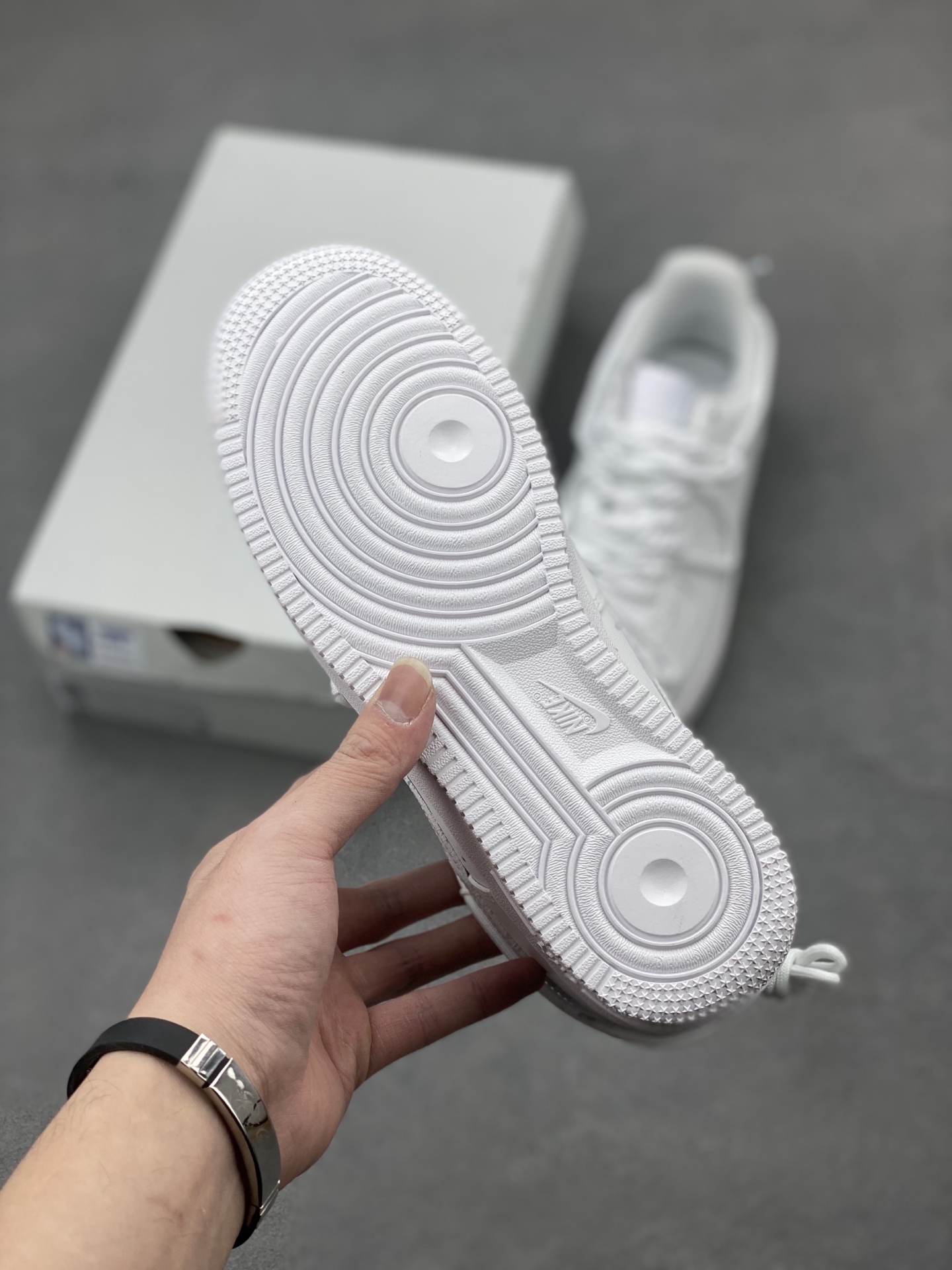 Nike Air Force 1 Low: Classic Style, Ultimate Comfort in White 7 i1740598480927 7016 0 5