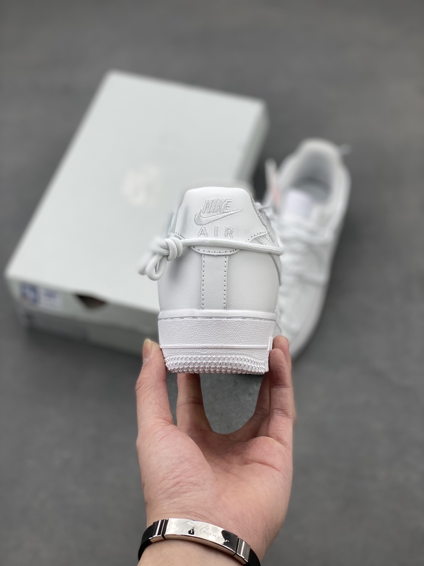 Nike Air Force 1 Low: Classic Style, Ultimate Comfort in White 5 i1740598487404 355 0 3