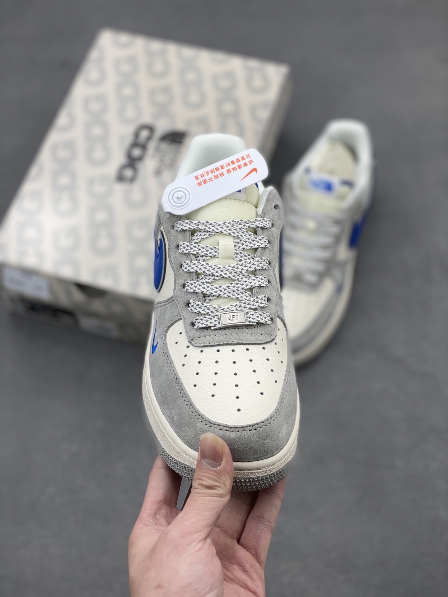 Nike Air Force 1 '07 Low Sneakers with The North Face Accents 3 i1740672114782 7152 0 1